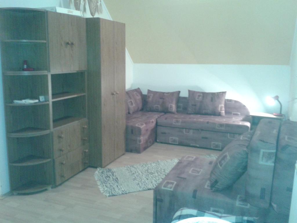 Feherszeker Apartmanok Abádszalók Rum bild